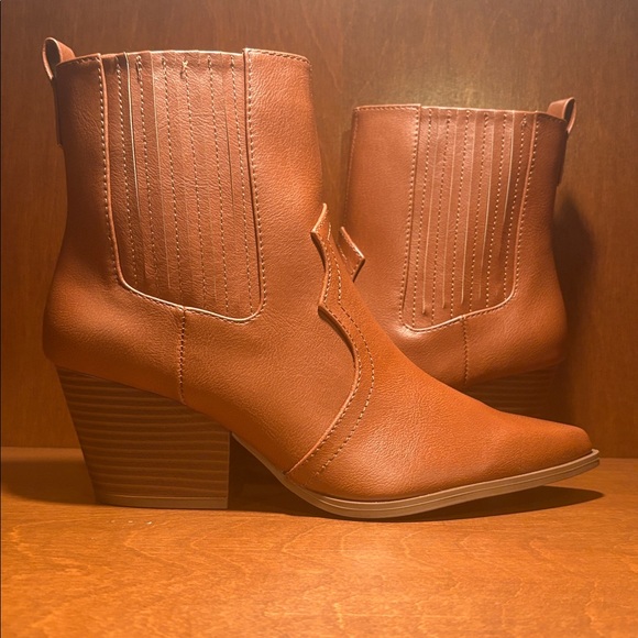 Qupid Camel Crinkle Ankle Boots - Picture 1 of 9